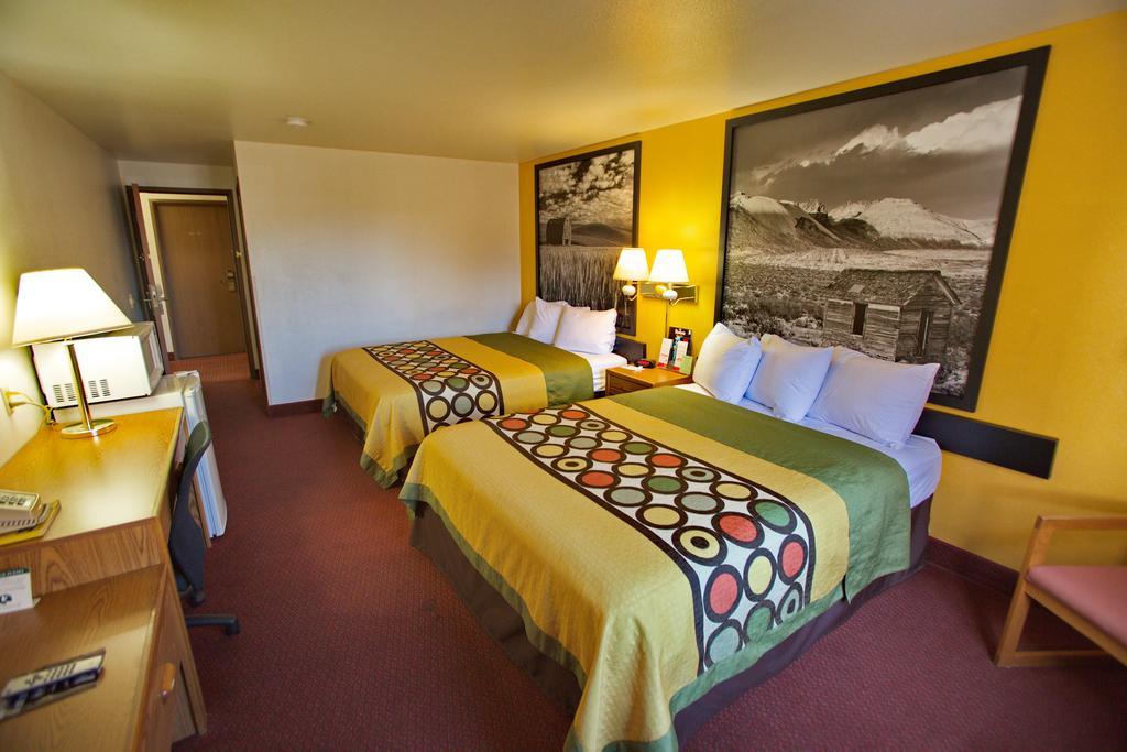 Super 8 By Wyndham Elko