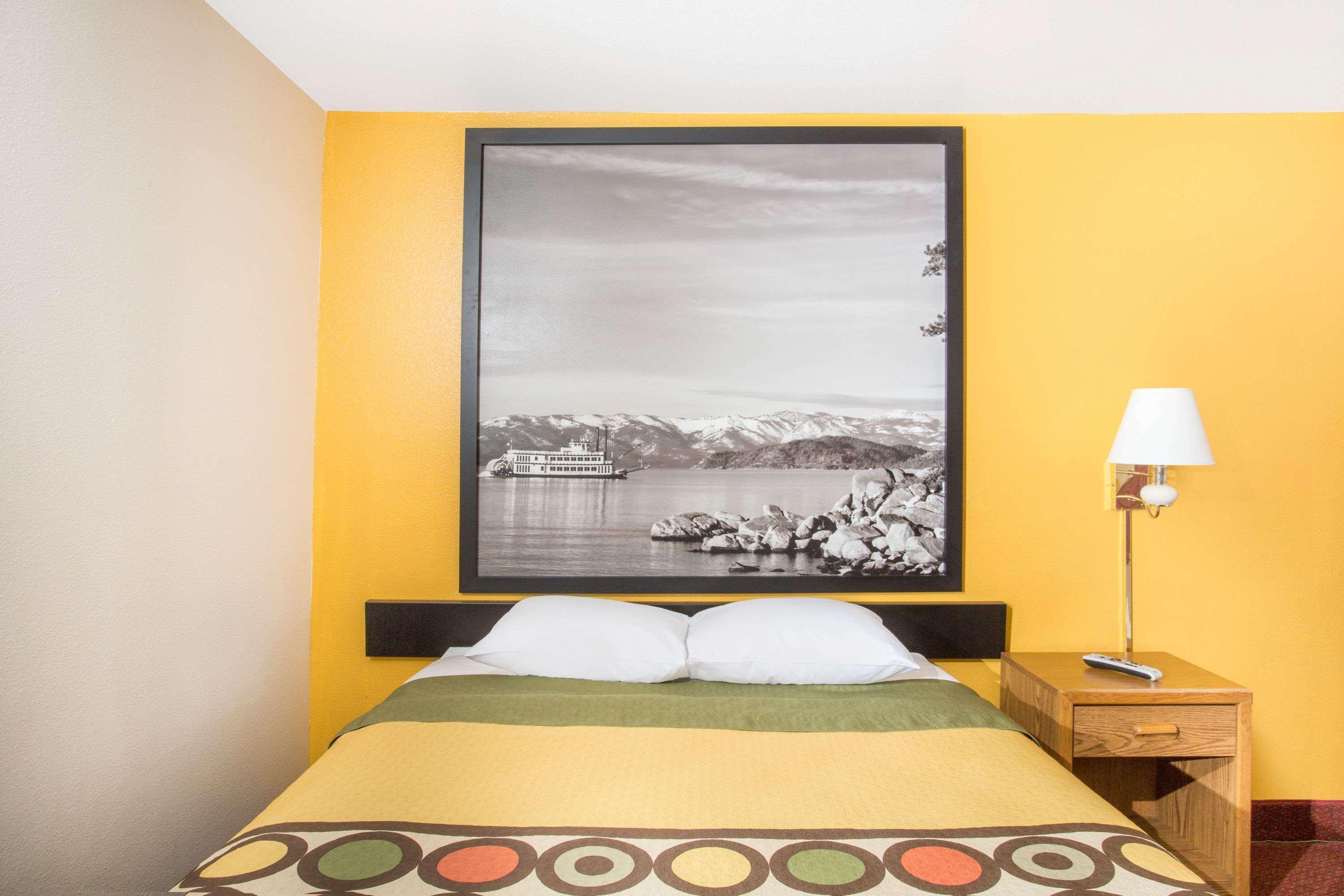 Super 8 By Wyndham Hotel 3*