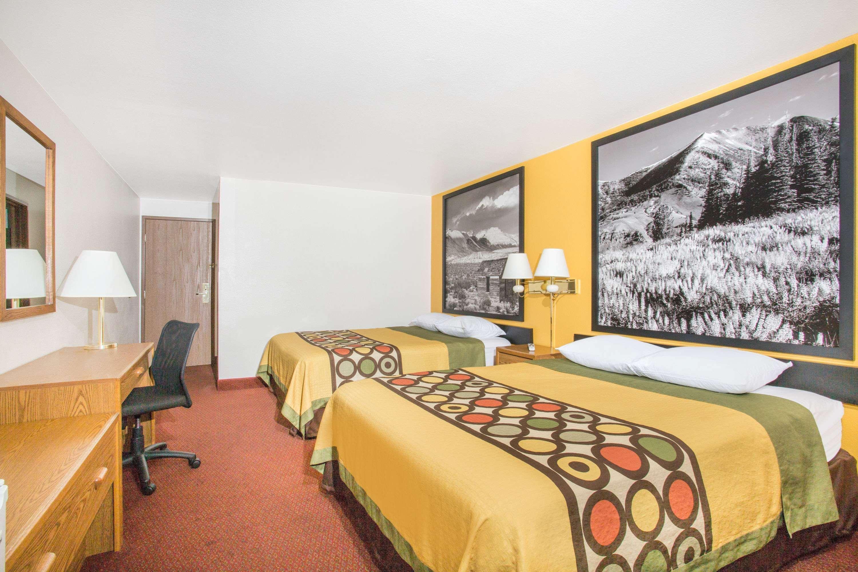 Super 8 By Wyndham Hotel 3*