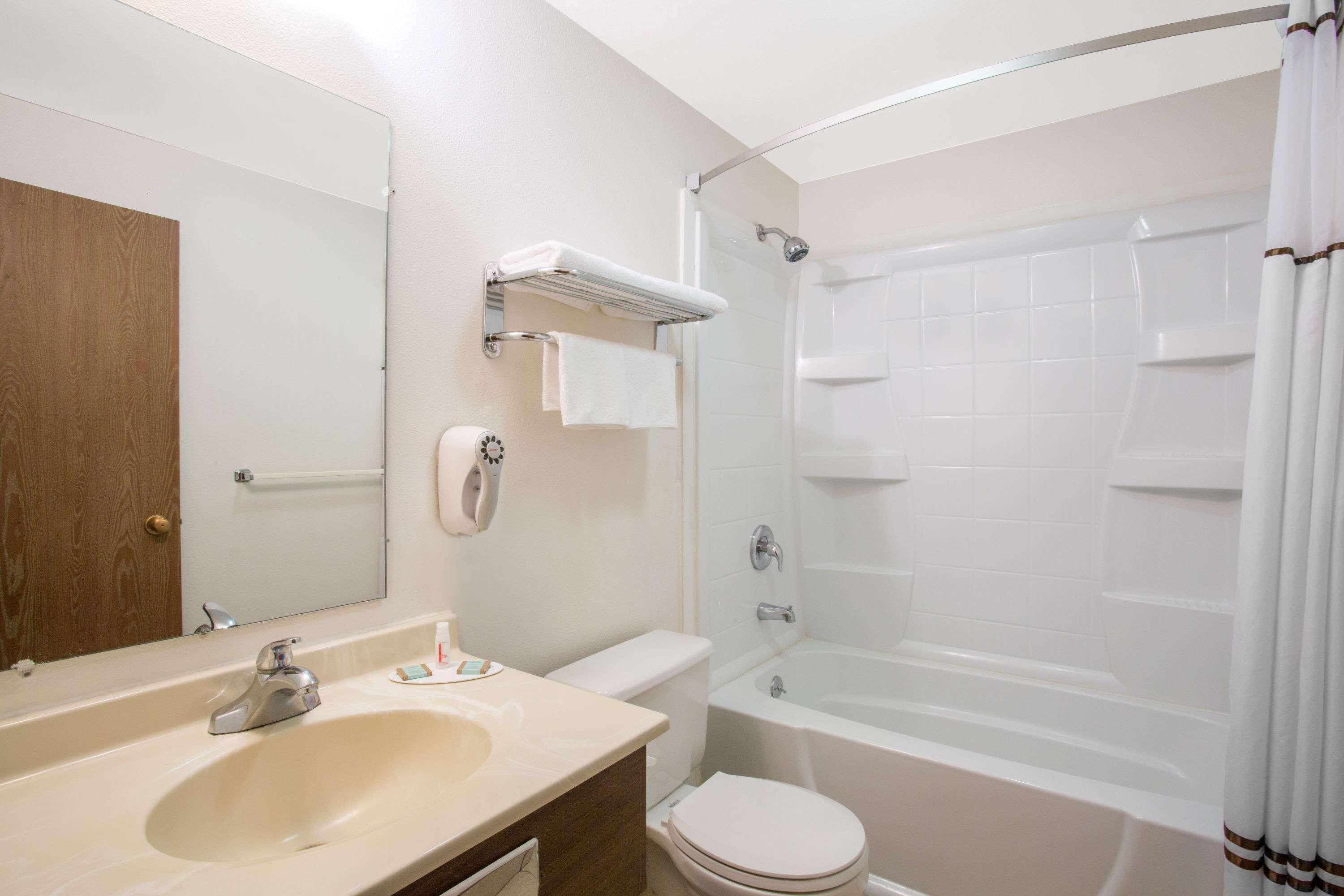 Super 8 By Wyndham Hotel 3*