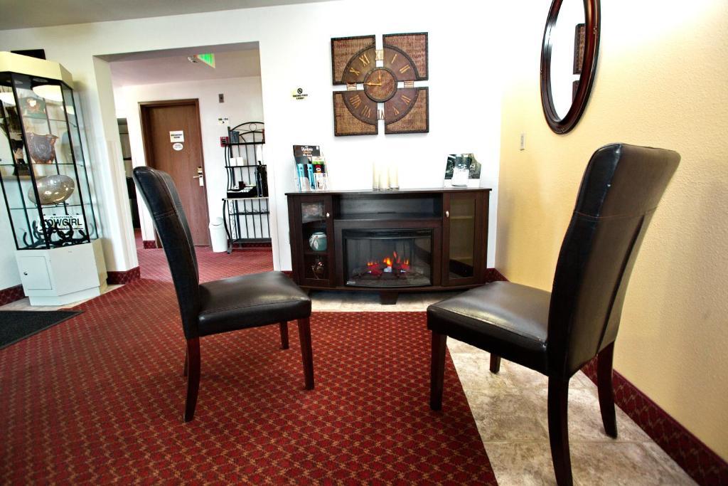 Super 8 By Wyndham Hotel